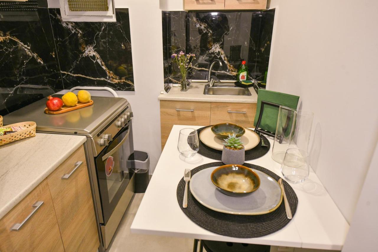 Modern, Comfortable Apartment, In The Heart Of The City_2 Larissa Bagian luar foto